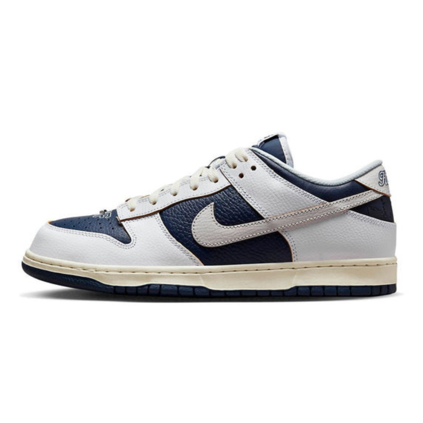 Nike x HUF SB Dunk Low 'New York'