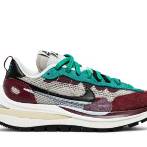 sacai x Nike VaporWaffle SP 'Villain Red' DD3035-200