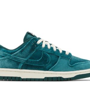 (Women) Nike Dunk Low 'Green Velvet' DZ5224-300